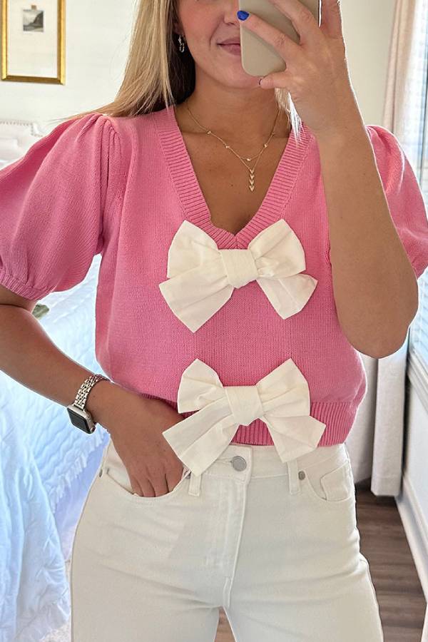 Classic Vintage Sweater with a Flattering Fit