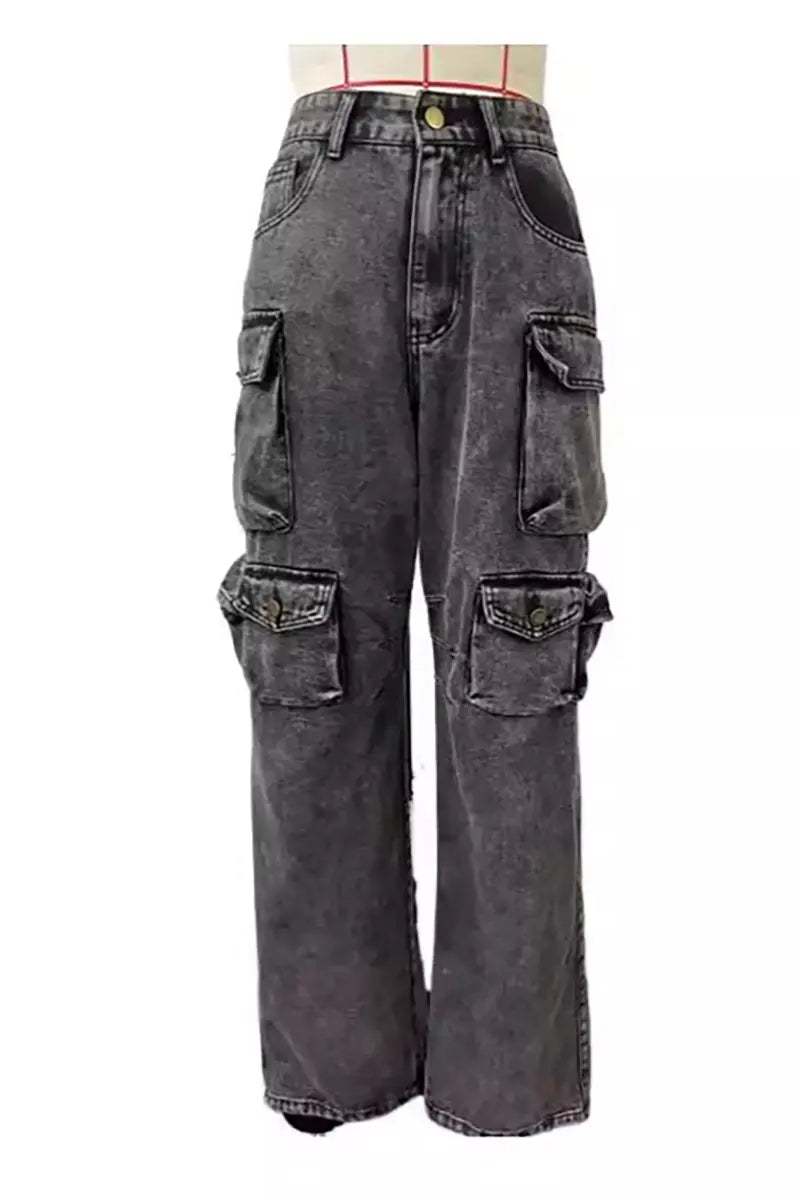 A Vintage Style Trousers with Delicate Timeless Details