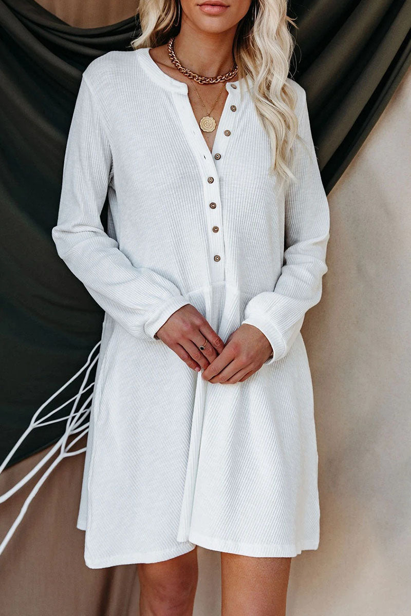 Sophisticated Dress with a Clean Classic Look