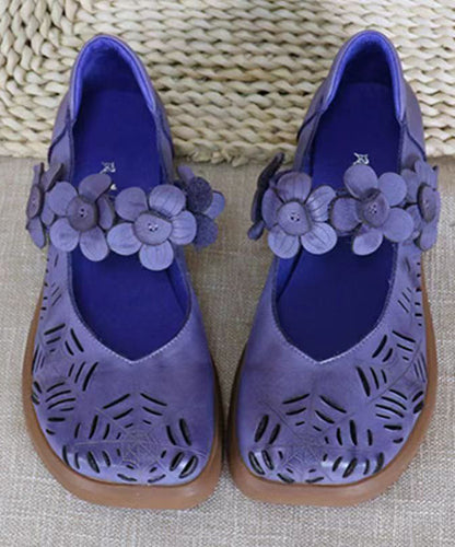 Effortlessly Elegant Sandals with a Timeless Design