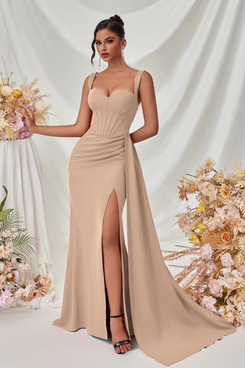 Gracefully Styled Dress for Any Occasion