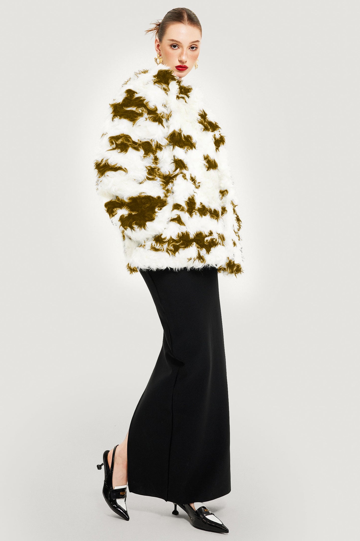 Elegantly Styled Coat for Everyday Wear