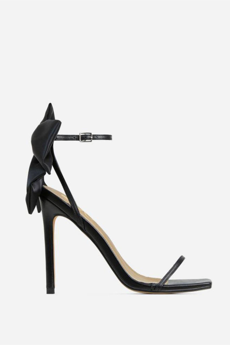 Polished Heels with an Effortless Classic Look