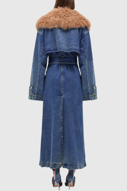 Effortlessly Elegant Coat with a Timeless Design
