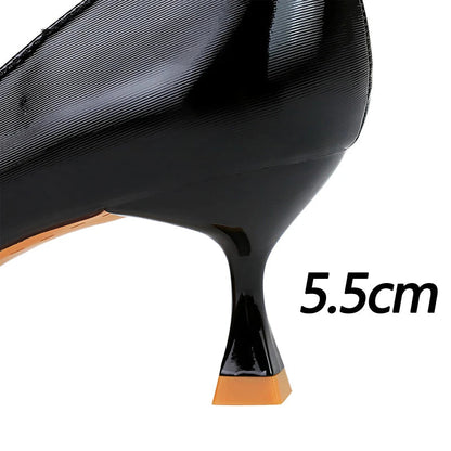 Effortlessly Elegant Heels with a Timeless Design