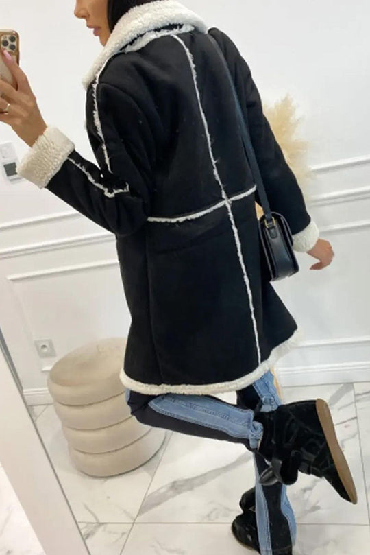 Well Tailored Jacket with a Graceful Silhouette