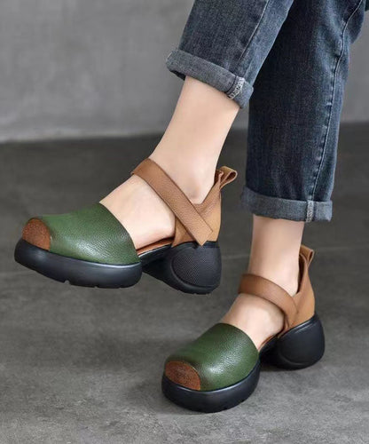 Well Tailored Sandals with a Graceful Silhouette