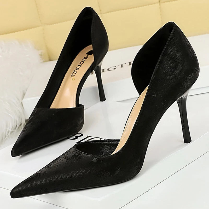 Elegantly Styled Heels for Everyday Wear
