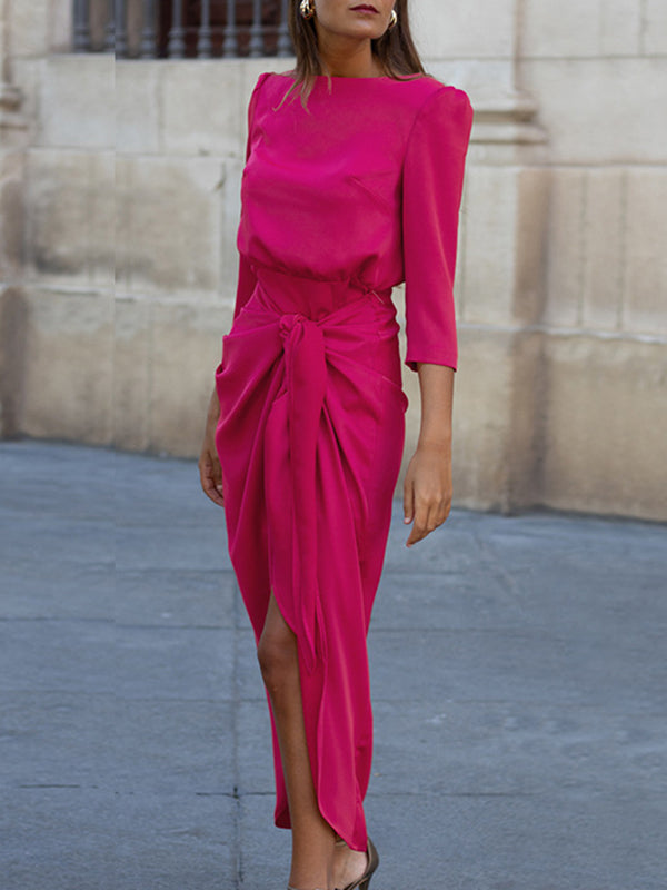 Well Tailored Dress with a Graceful Silhouette