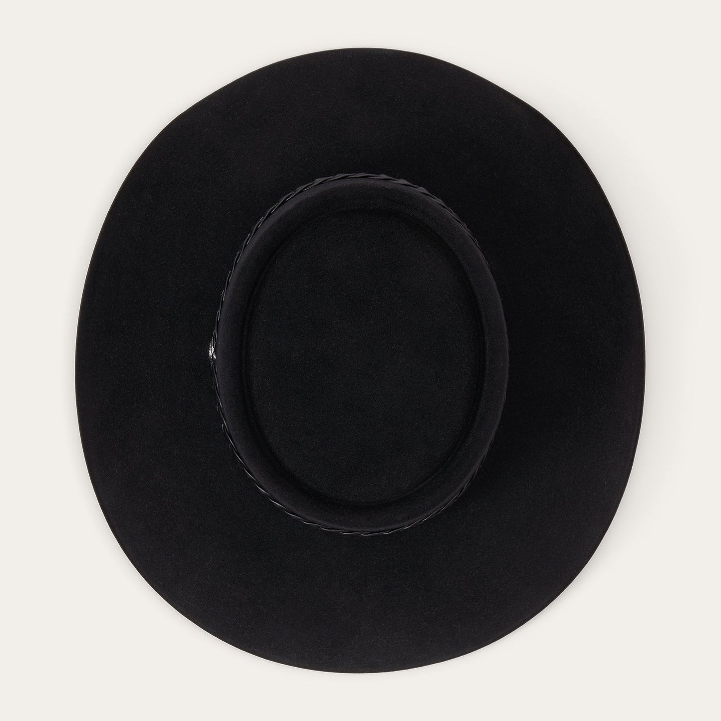 Well Tailored Garment with a Graceful Silhouette