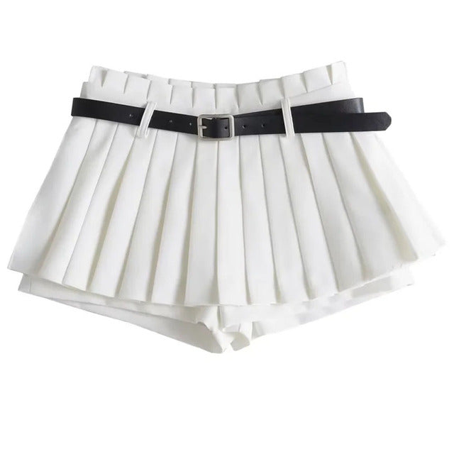 Sophisticated Garment with a Clean Classic Look
