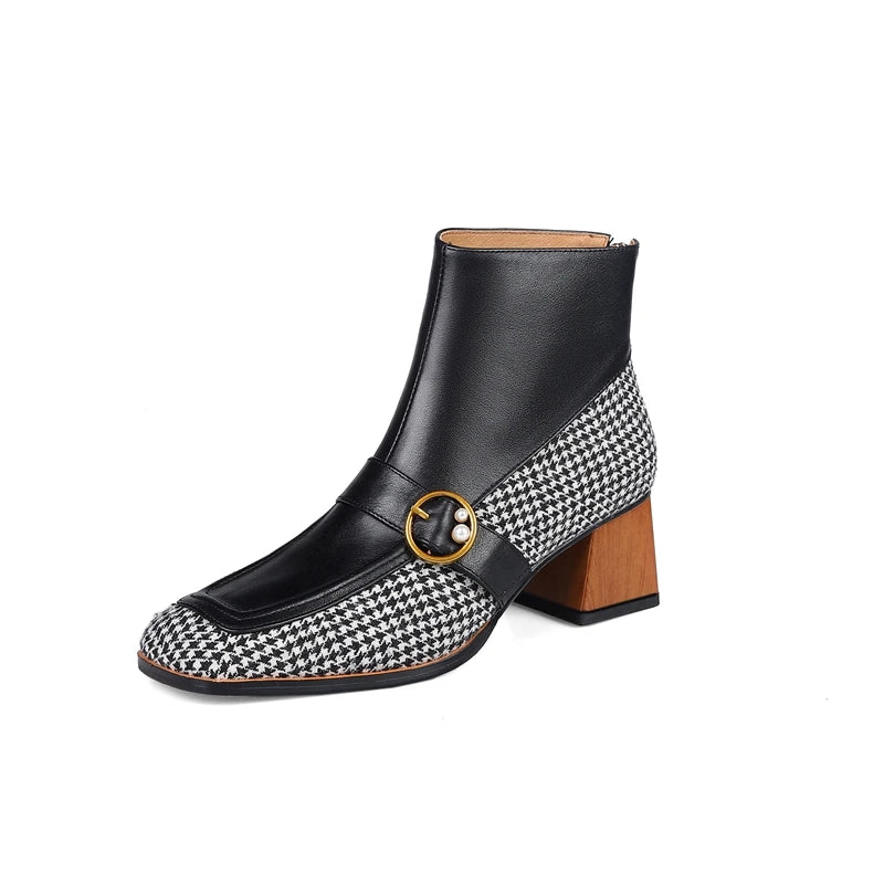 Elegantly Styled Boots for Everyday Wear