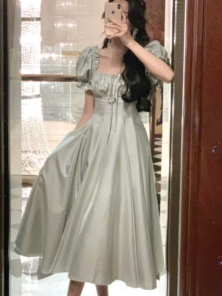 Classic Vintage & Enduringly Stylish Dress