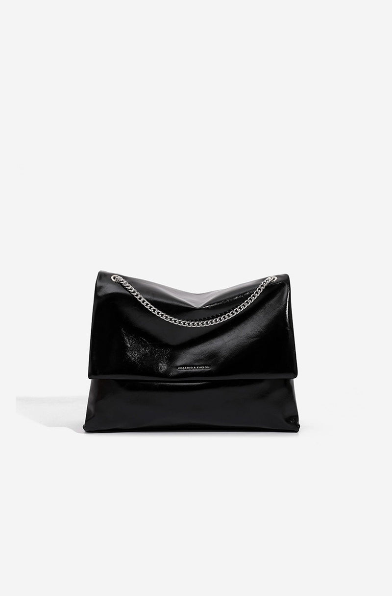 Gracefully Styled Bag for Any Occasion