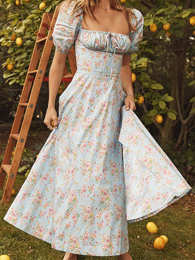 Classic Vintage Dress with a Flattering Fit
