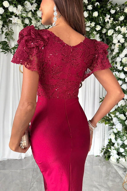 Well Tailored Dress with a Graceful Silhouette