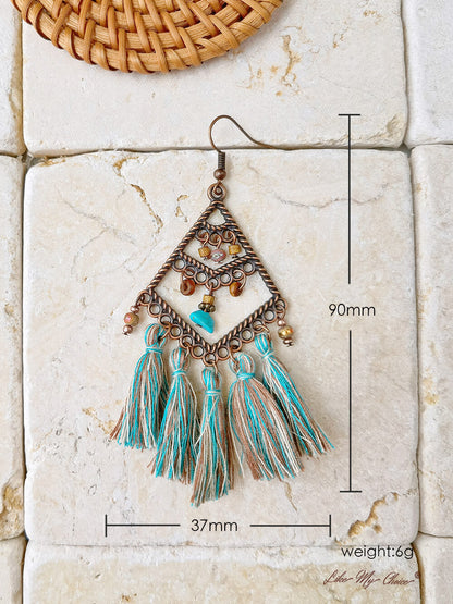 Gracefully Styled Garment for Any Occasion