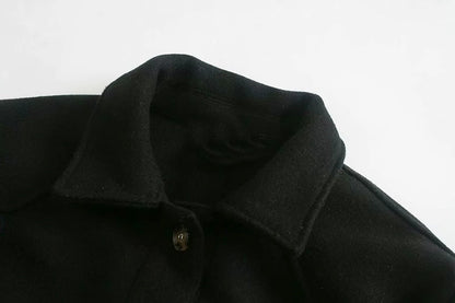 Effortlessly Elegant Shirt with a Timeless Design