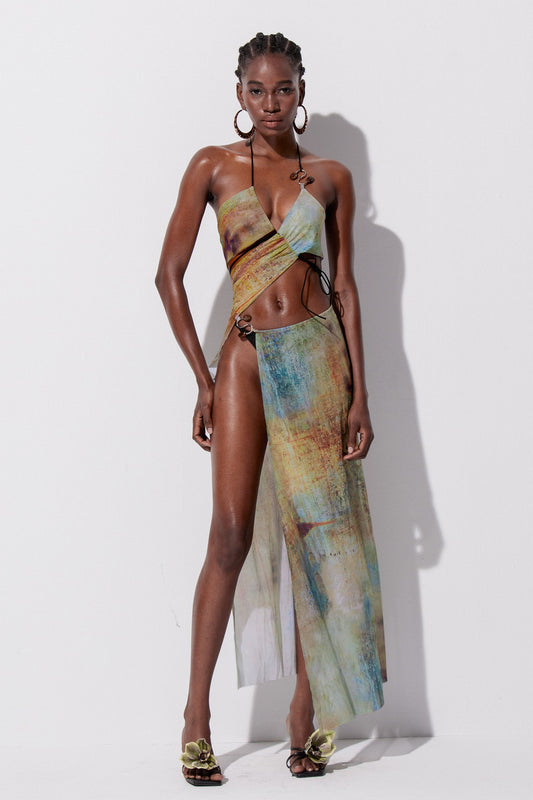 Beautifully Crafted Dress in a Classic Style