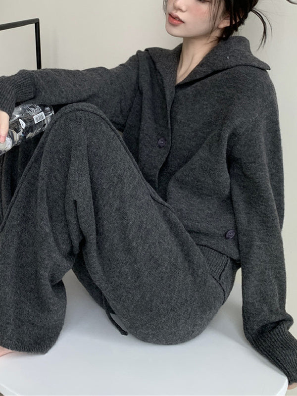 Beautifully Finished Cardigan in a Timeless Design