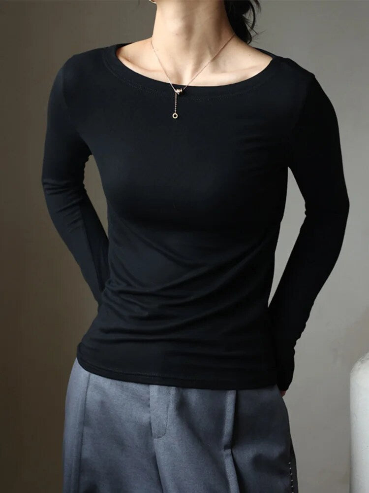Elegantly Styled Blouse for Everyday Wear