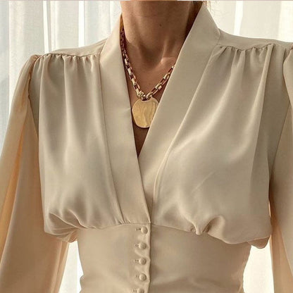 Effortlessly Elegant Shirt with a Timeless Design