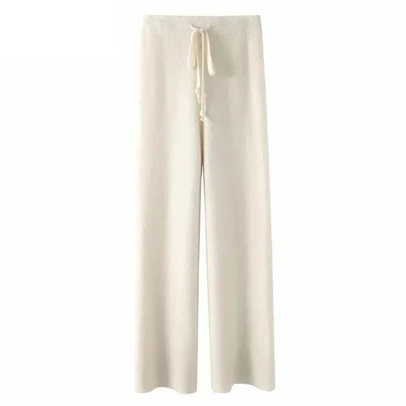 Classic Vintage Pants with a Flattering Fit