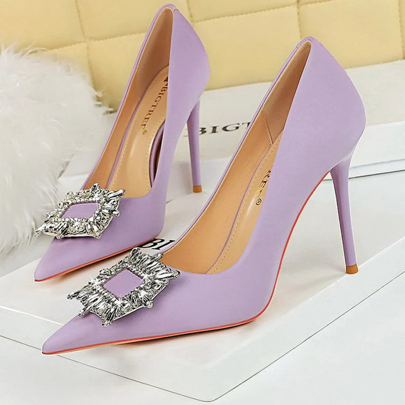 Elegantly Styled Heels for Everyday Wear