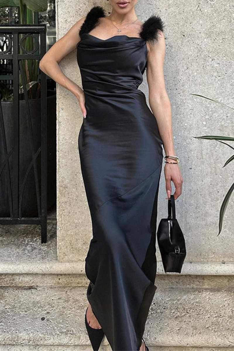 Beautifully Finished Dress in a Timeless Design