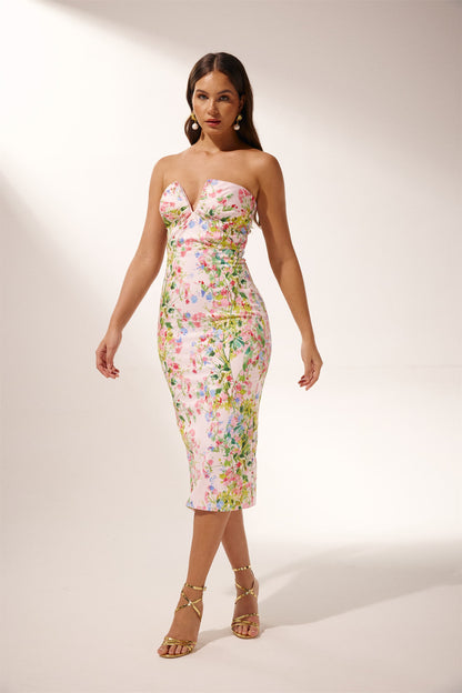 Classic Vintage & Enduringly Stylish Dress