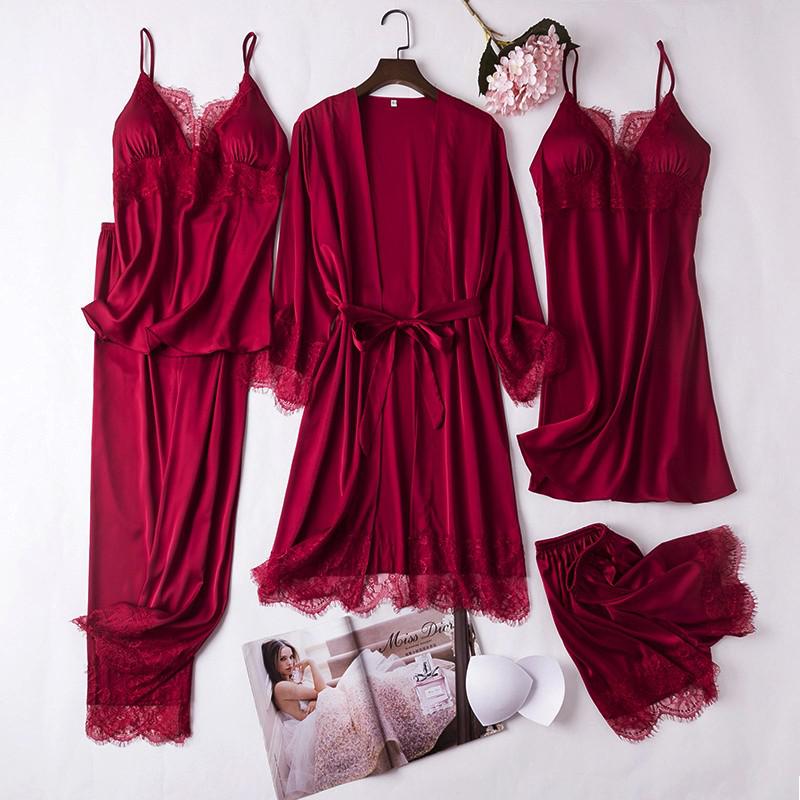 Well Tailored Garment with a Graceful Silhouette