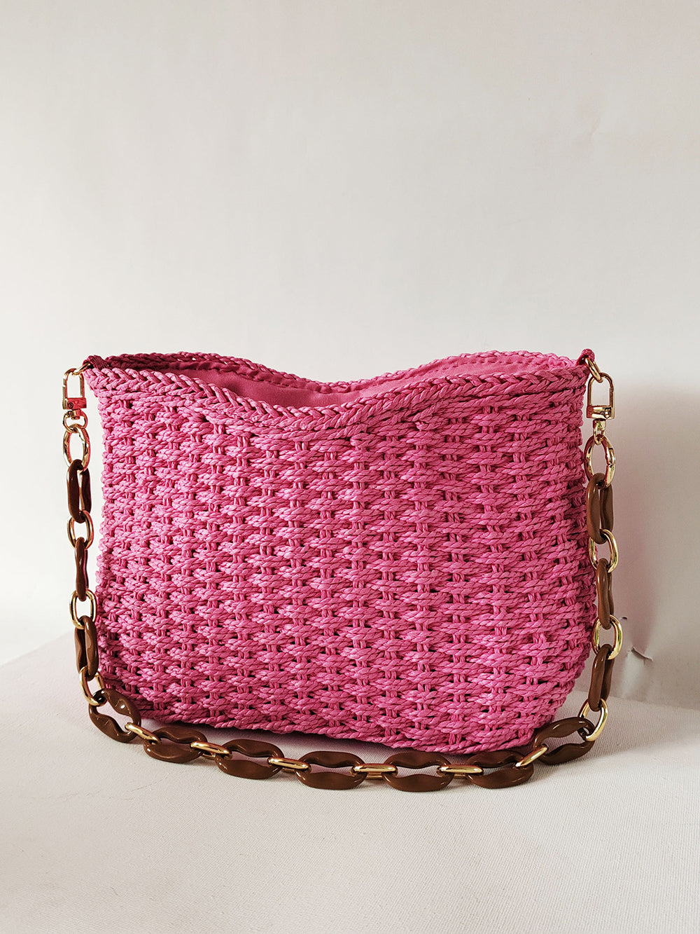 Well Tailored Bag with a Graceful Silhouette
