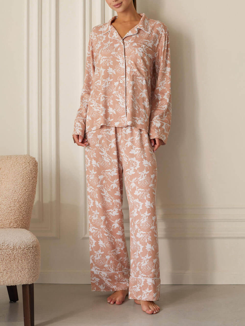 Gracefully Styled Garment for Any Occasion