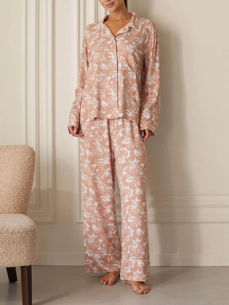 Sophisticated Garment with a Clean Classic Look