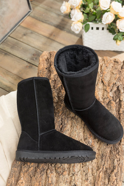 Polished Boots with an Effortless Classic Look