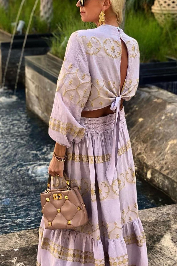 Effortlessly Elegant Garment with a Timeless Design