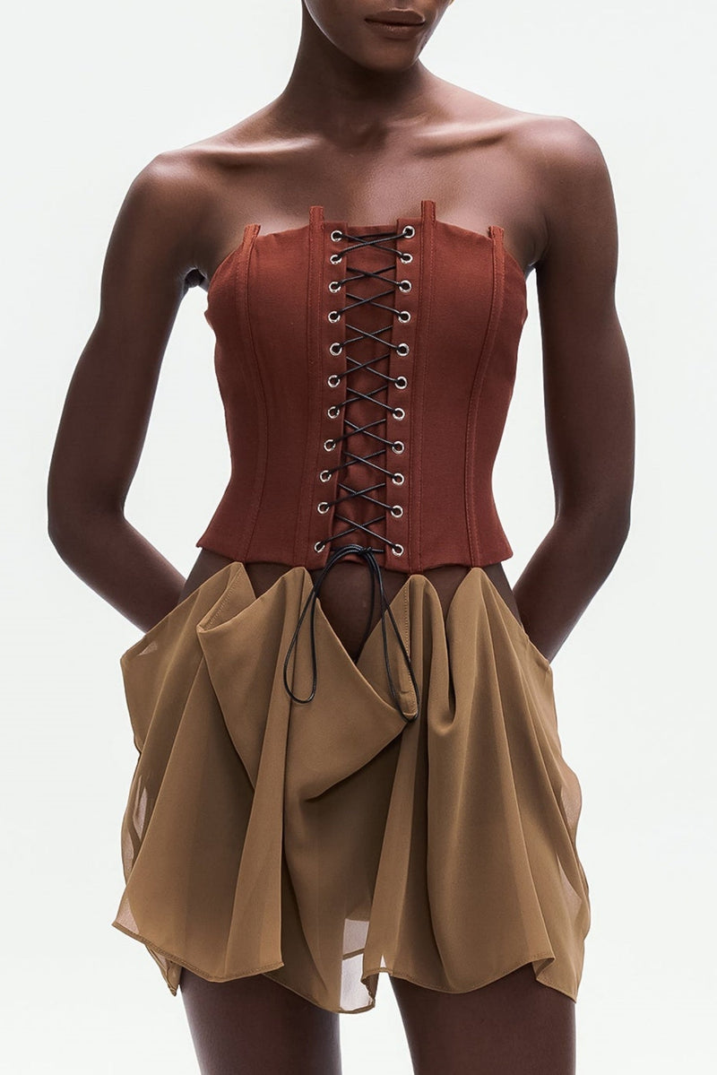 Well Tailored Dress with a Graceful Silhouette