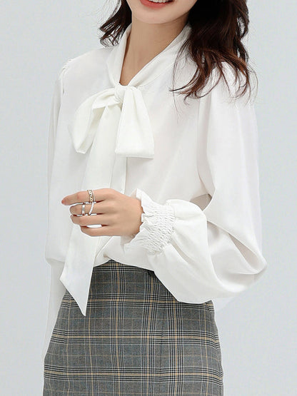 Gracefully Styled Blouse for Any Occasion