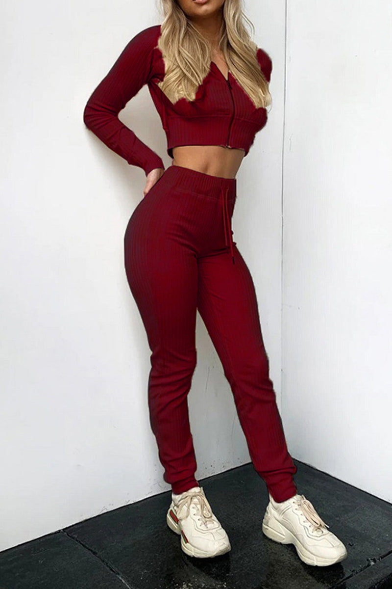 Well Tailored Pants with a Graceful Silhouette