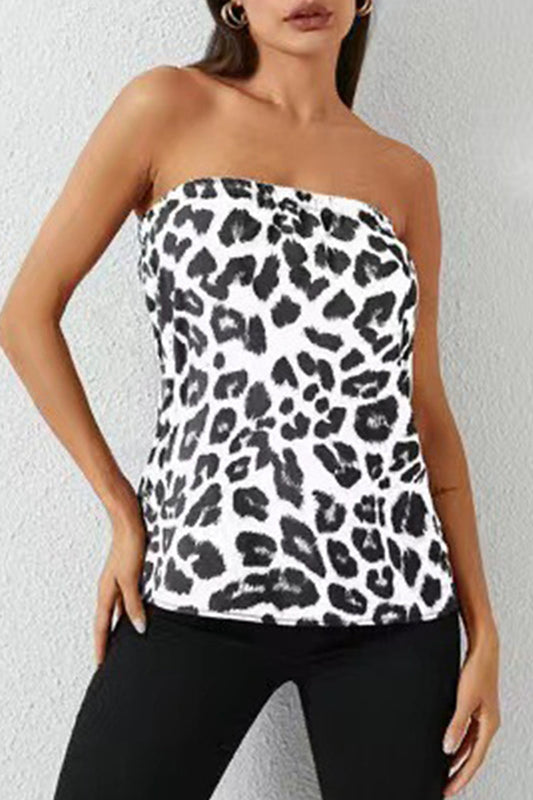 Well Tailored Top with a Graceful Silhouette