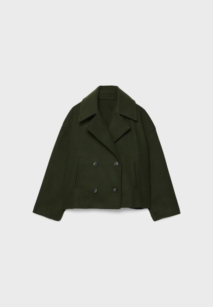 Beautifully Crafted Coat in a Classic Style