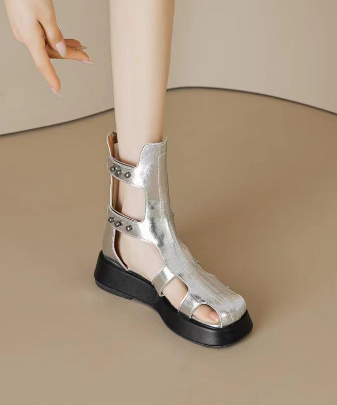 Polished Boots with an Effortless Classic Look