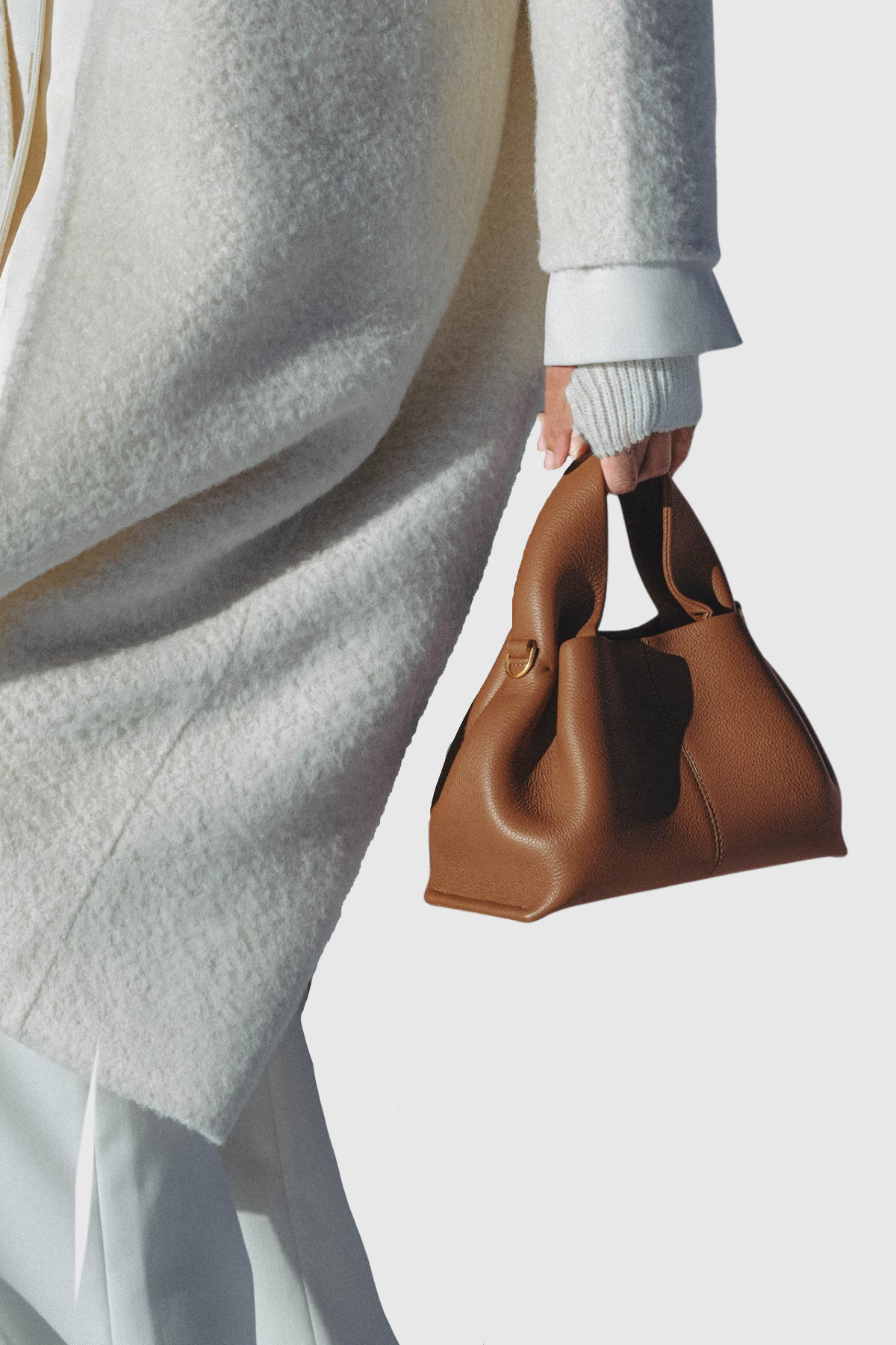 Well Tailored Bag with a Graceful Silhouette