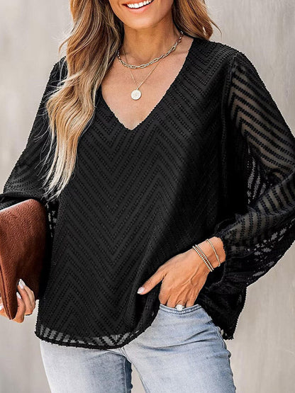 Well Tailored T-Shirt with a Graceful Silhouette