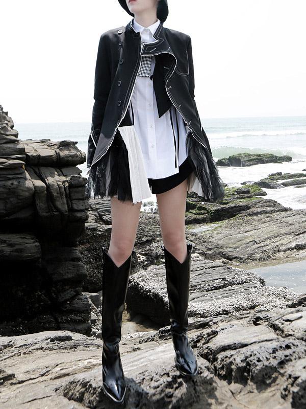 Sophisticated Garment with a Clean Classic Look