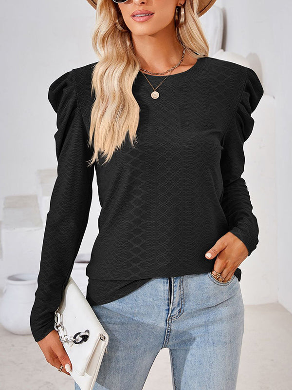 Effortlessly Elegant T-Shirt with a Timeless Design