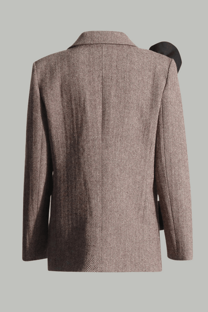 Effortlessly Elegant Garment with a Timeless Design
