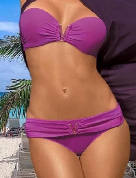 Effortlessly Elegant Bikini with a Timeless Design
