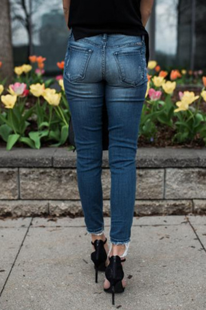 Well Tailored Garment with a Graceful Silhouette