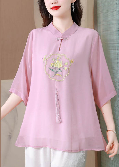 Beautifully Crafted Blouse in a Classic Style